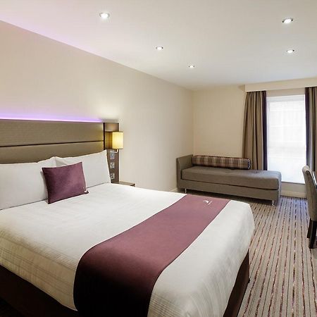 Premier Inn Gloucester Exterior photo