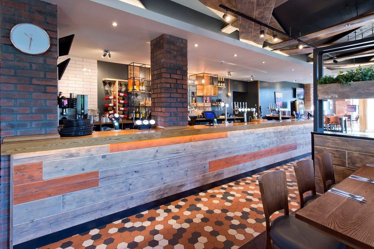 Premier Inn Gloucester Exterior photo